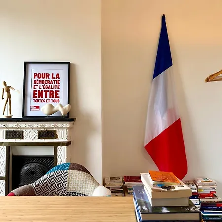 Апартаменты Place De La Republique Париж