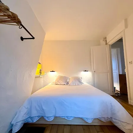 Place De La Republique Апартаменты *